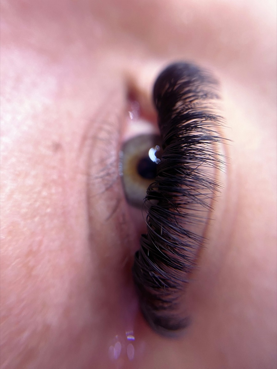 Volume lash close-up
